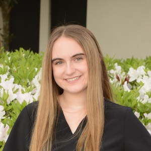 Karley – Dental Assistant